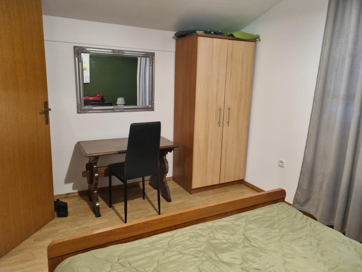 Emi 1 Apartment Vir Eksteriør bilde